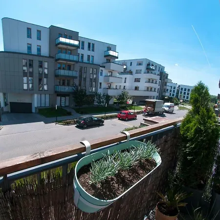 - Aparts Wilanow Ledochowska Apartment Warschau