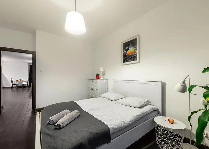 - Aparts Wilanow Ledochowska * Warszawa